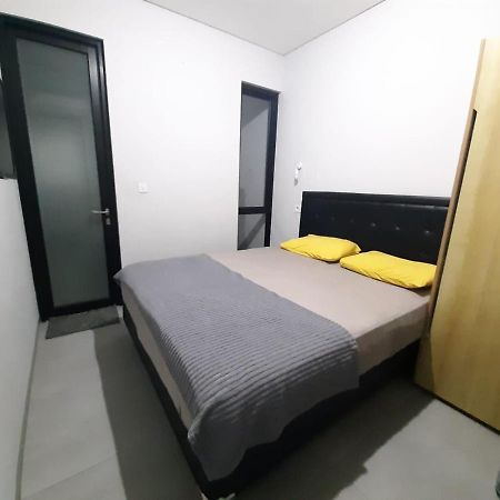 Oyo Life 92770 Cozy Puri 22 Hotel Jacarta Exterior foto