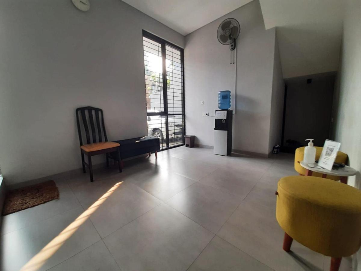 Oyo Life 92770 Cozy Puri 22 Hotel Jacarta Exterior foto