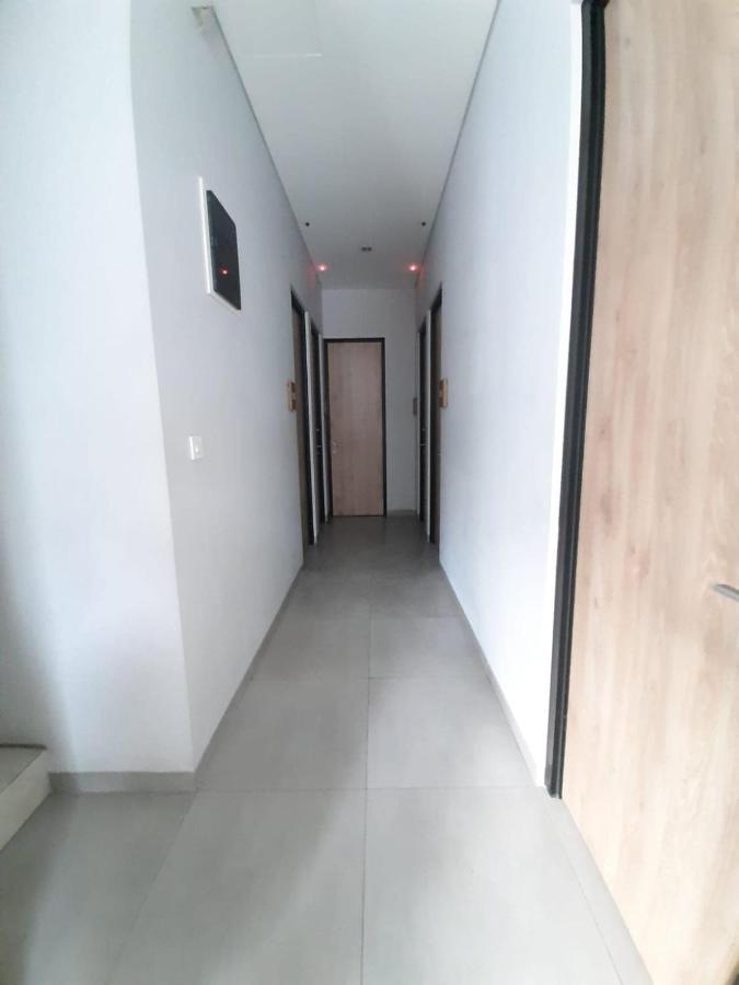 Oyo Life 92770 Cozy Puri 22 Hotel Jacarta Exterior foto