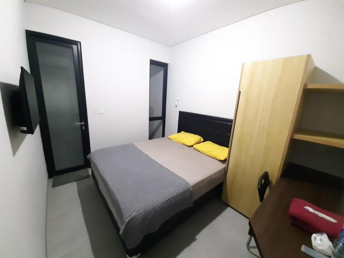 Oyo Life 92770 Cozy Puri 22 Hotel Jacarta Exterior foto