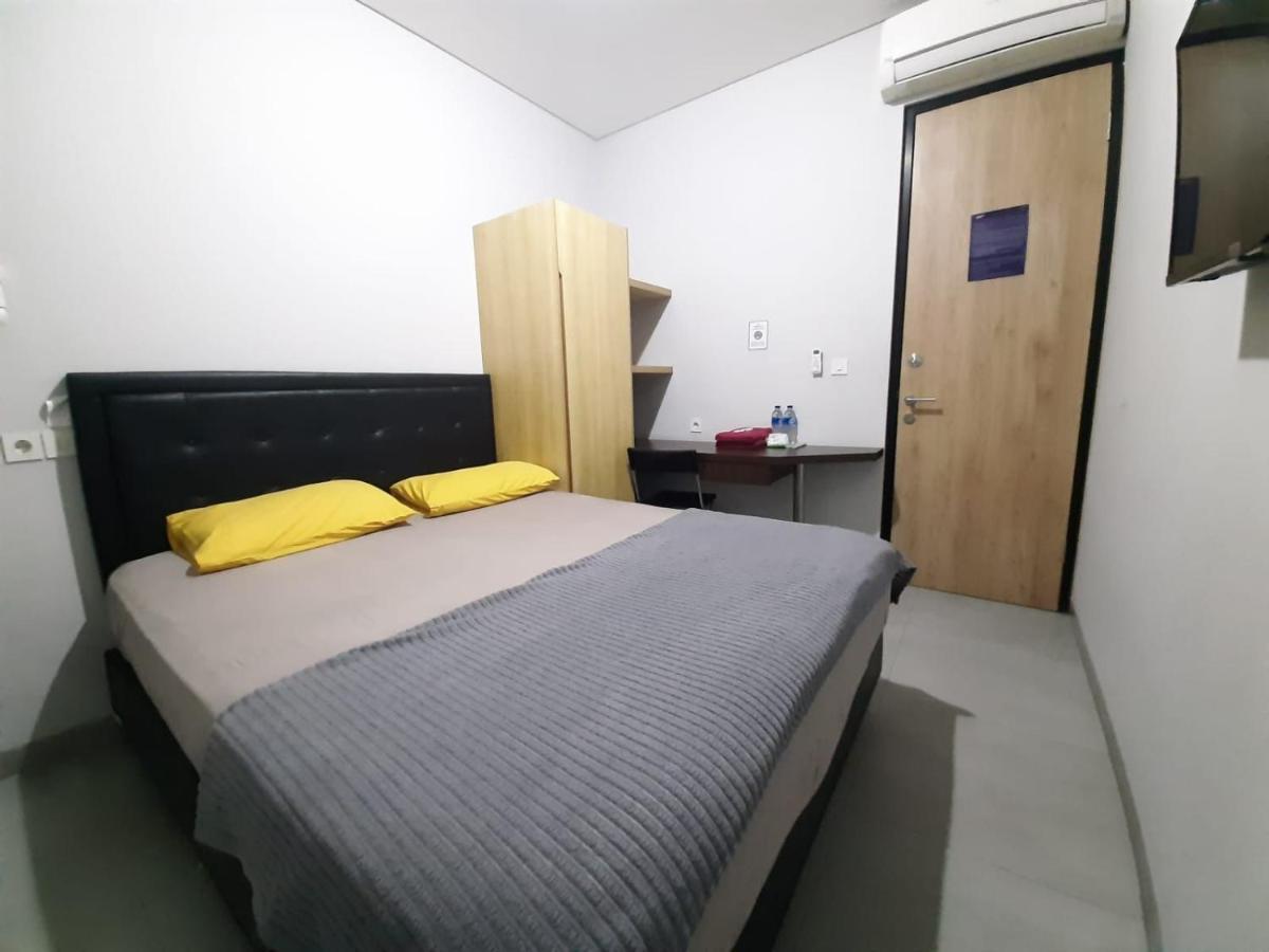 Oyo Life 92770 Cozy Puri 22 Hotel Jacarta Exterior foto